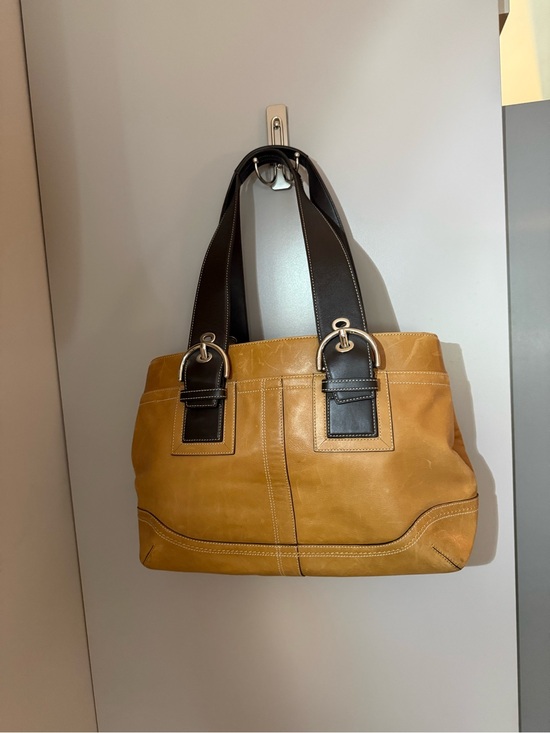 Coach Handbags - Coach Two-Tone natural and Dark Brown Leather Tote Bag